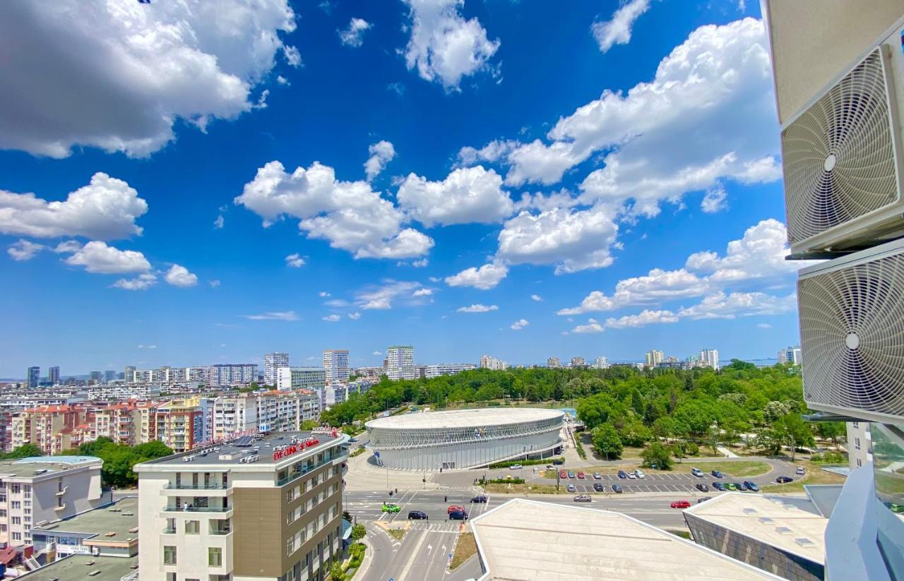 Arena Mall Galleria View And Securities Parking1 Apartament